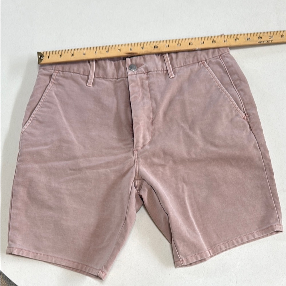 Joe’s Jeans Men's Dusty Rose Casual Shorts - 31